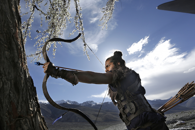 Kard z filmu Mirzya / Fot: Paweł Dyllus, materiały prasowe - image.net MIRZYA bow and arrow