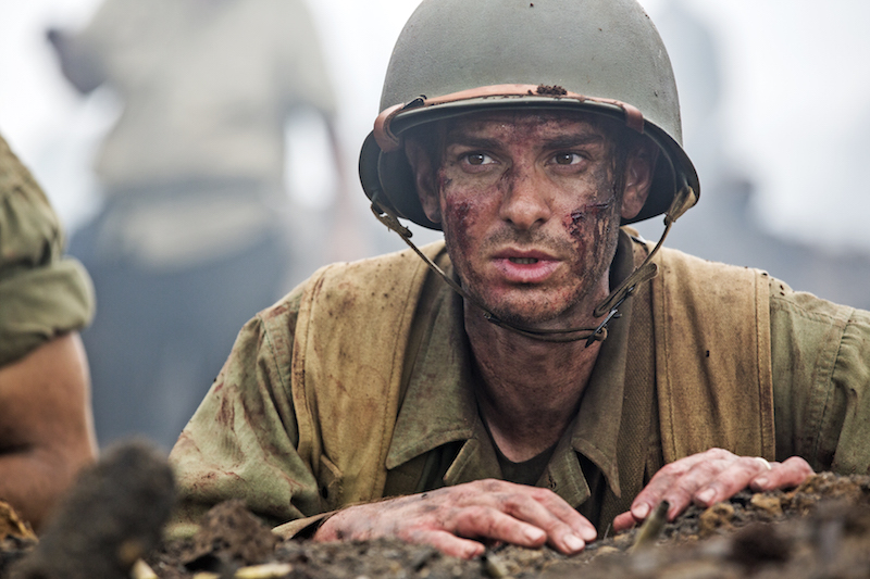 Fot. materiały prasowe Andrew Garfield jako żołnierz w filmie Przełęcz ocalonych