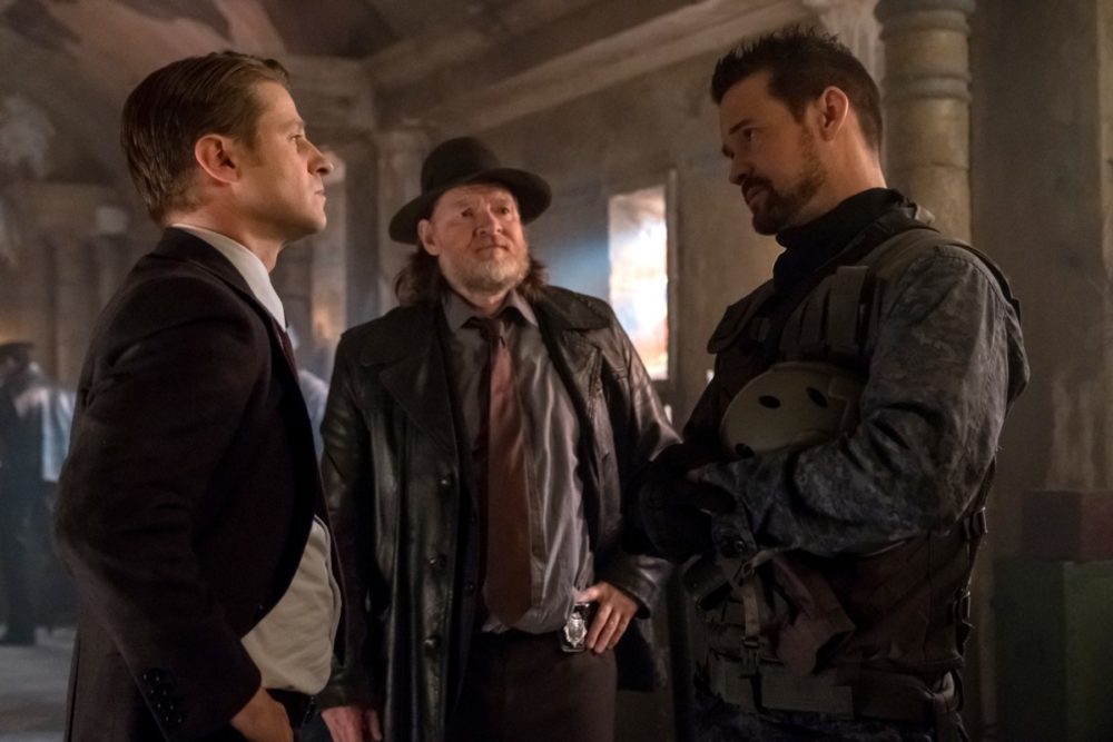 Zdjęcie okładkowe wpisu: Gotham – zdjęcia zapowiadające debiut Bane’a w 5 epizodzie 5. sezonu