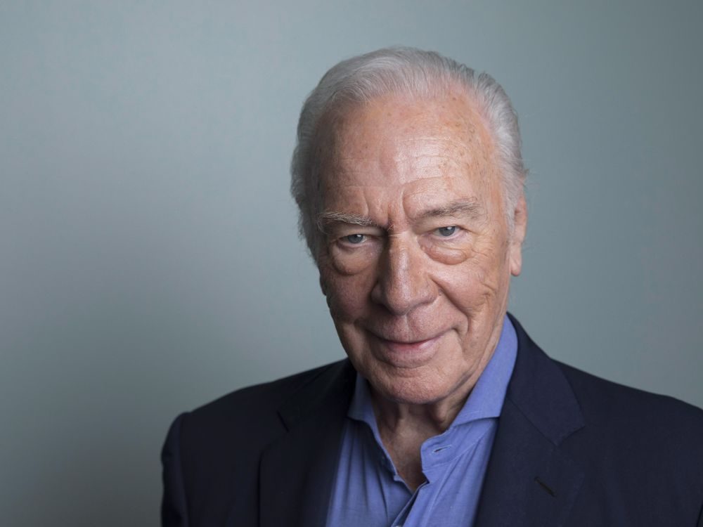 Zdjęcie okładkowe wpisu: Christopher Plummer i Archie Panjabi w nowym serialu Departure – premiera wkrótce na kanale 13 Ulica
