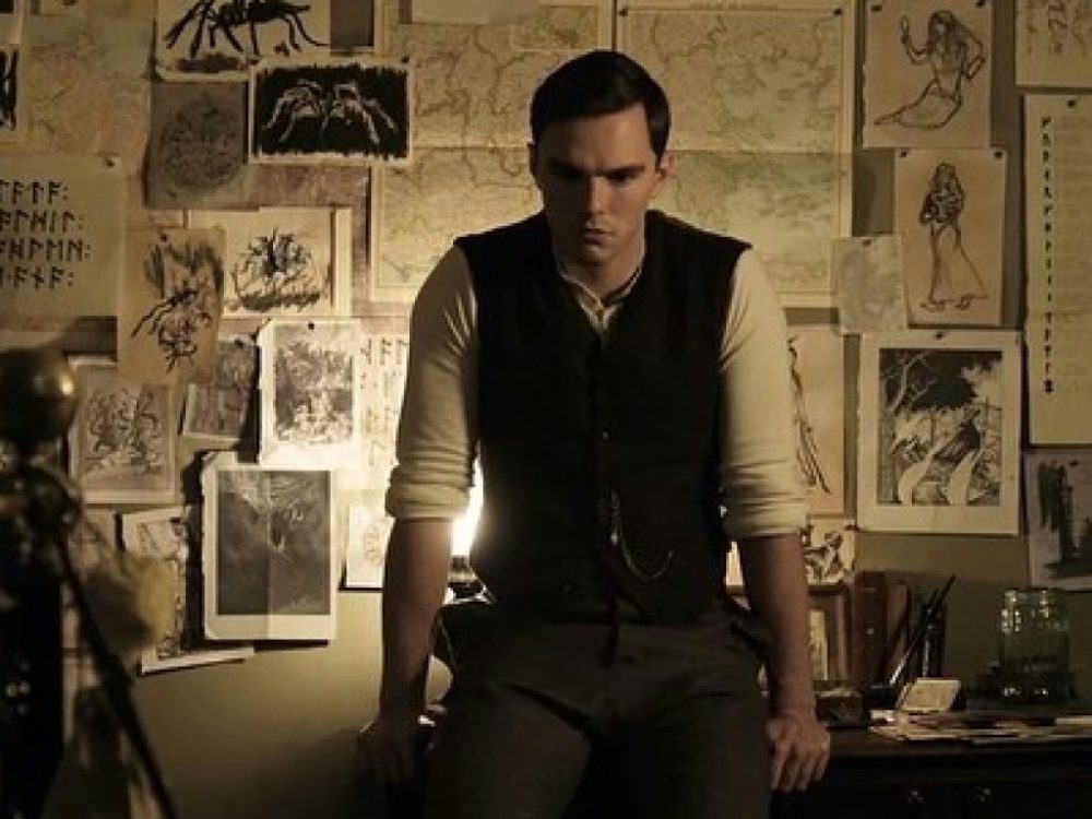 Zdjęcie okładkowe wpisu: Nicholas Hoult jako Tolkien na pierwszych zdjęciach!