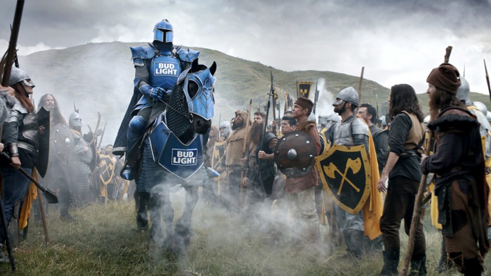 Zdjęcie okładkowe wpisu: Gra o tron – smok i Gregor Clegane w zabawnej reklamie piwa na Super Bowl!