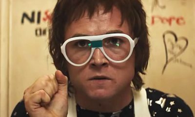 Zdjęcie okładkowe wpisu: Rocketman – Taron Egerton śpiewa jako Elton John