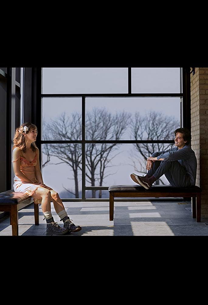 Zdjęcie okładkowe wpisu: Five Feet Apart – aż cztery fragmenty filmu podkreślające szpitalny romans!
