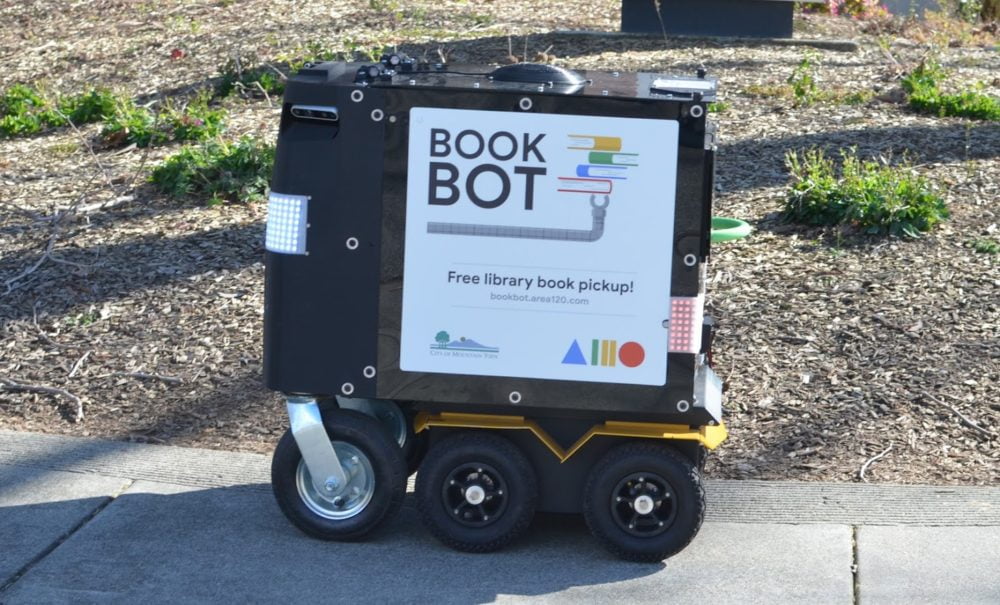 Zdjęcie okładkowe wpisu: W Dolinie Krzemowej biblioteka używa… Book Bota Google