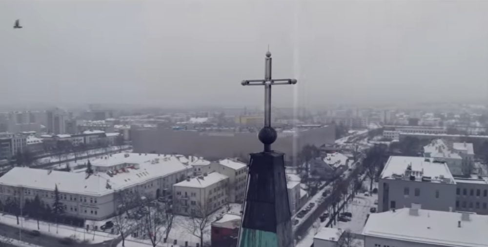 Zdjęcie okładkowe wpisu: Zabawa w chowanego – poznaliśmy datę premiery nowego filmu Sekielskiego!