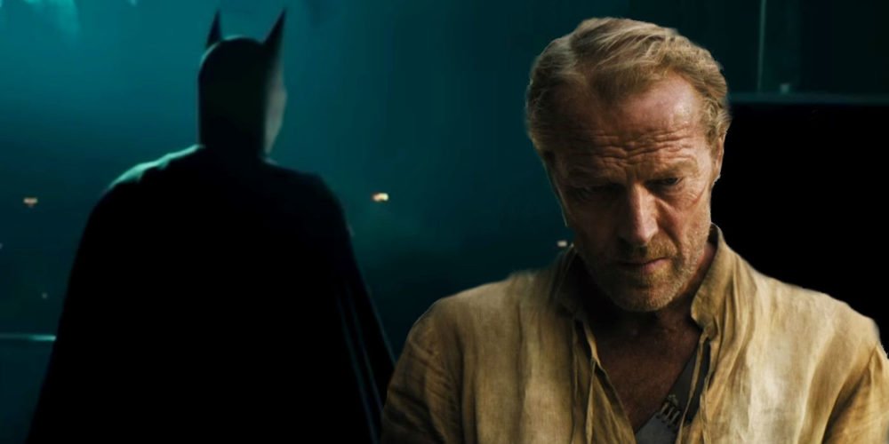 Zdjęcie okładkowe wpisu: Titans – ujęcie z planu 2. sezonu. Oto Iain Glen w roli Bruce’a Wayne’a!