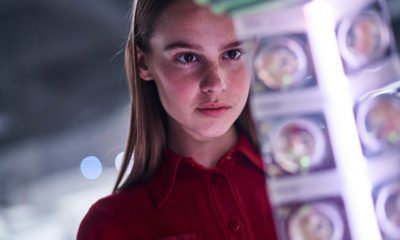 Zdjęcie okładkowe wpisu: I Am Mother – robot wychowuje nastolatkę! Oto nowa generacja ludzi! Międzynarodowy zwiastun nowego thrillera!