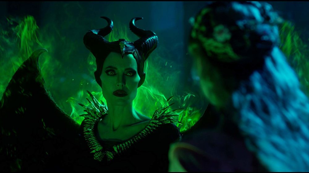 Zdjęcie okładkowe wpisu: Maleficent: Mistress of Evil – główne bohaterki na nowym plakacie promującym film Disneya!