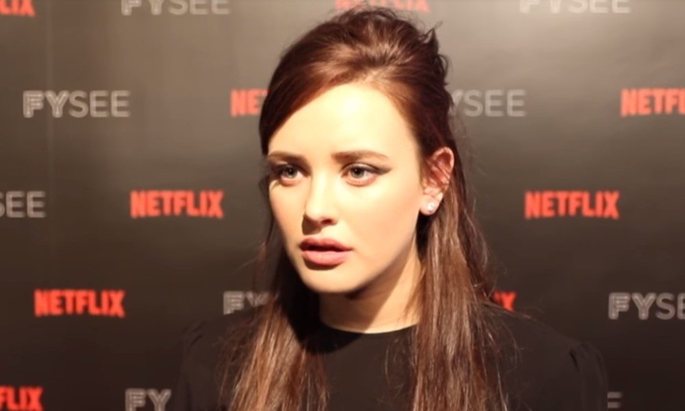 Zdjęcie okładkowe wpisu: Cursed – Katherine Langford na pierwszym zdjęciu promującym serial fantasy Netflixa
