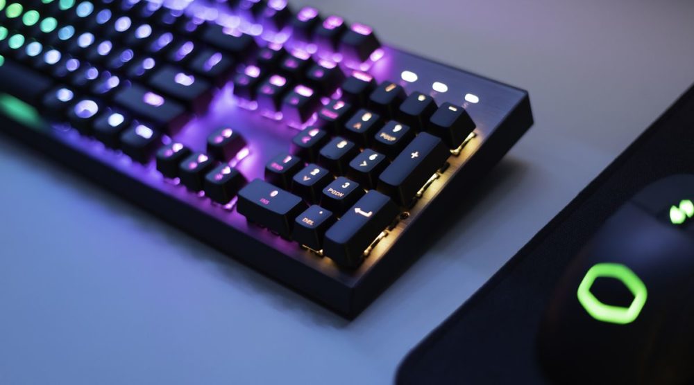 Zdjęcie okładkowe wpisu: Cooler Master CK350 – budżetowy mechanik dla graczy