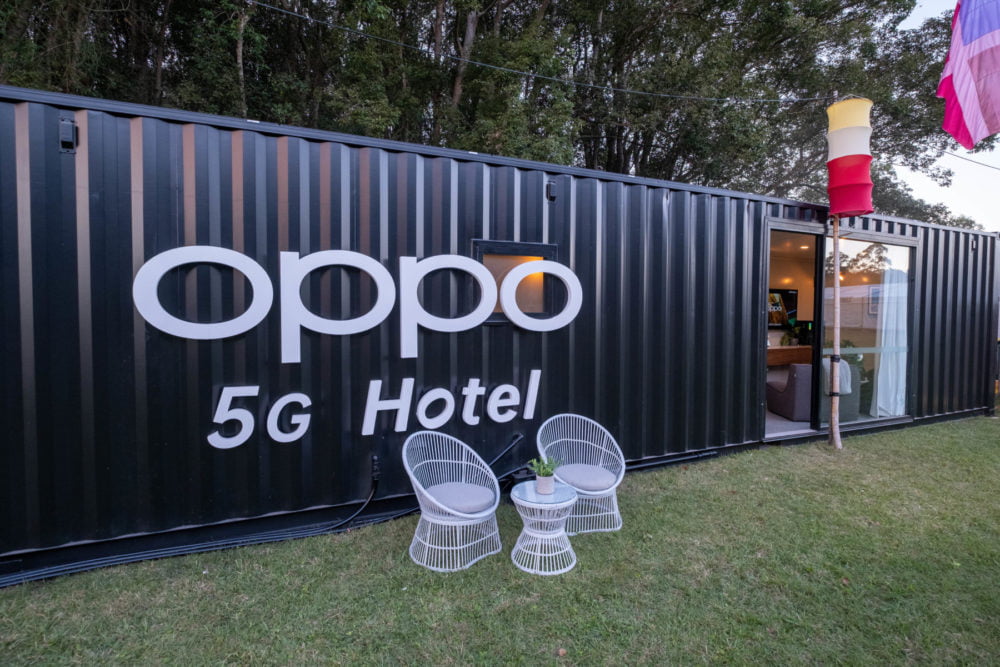 Zdjęcie okładkowe wpisu: OPPO prezentuje pierwszy na świecie hotel 5G!