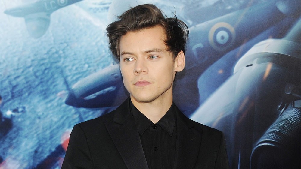 Zdjęcie okładkowe wpisu: Harry Styles na pierwszym plakacie nowego filmu Amazona