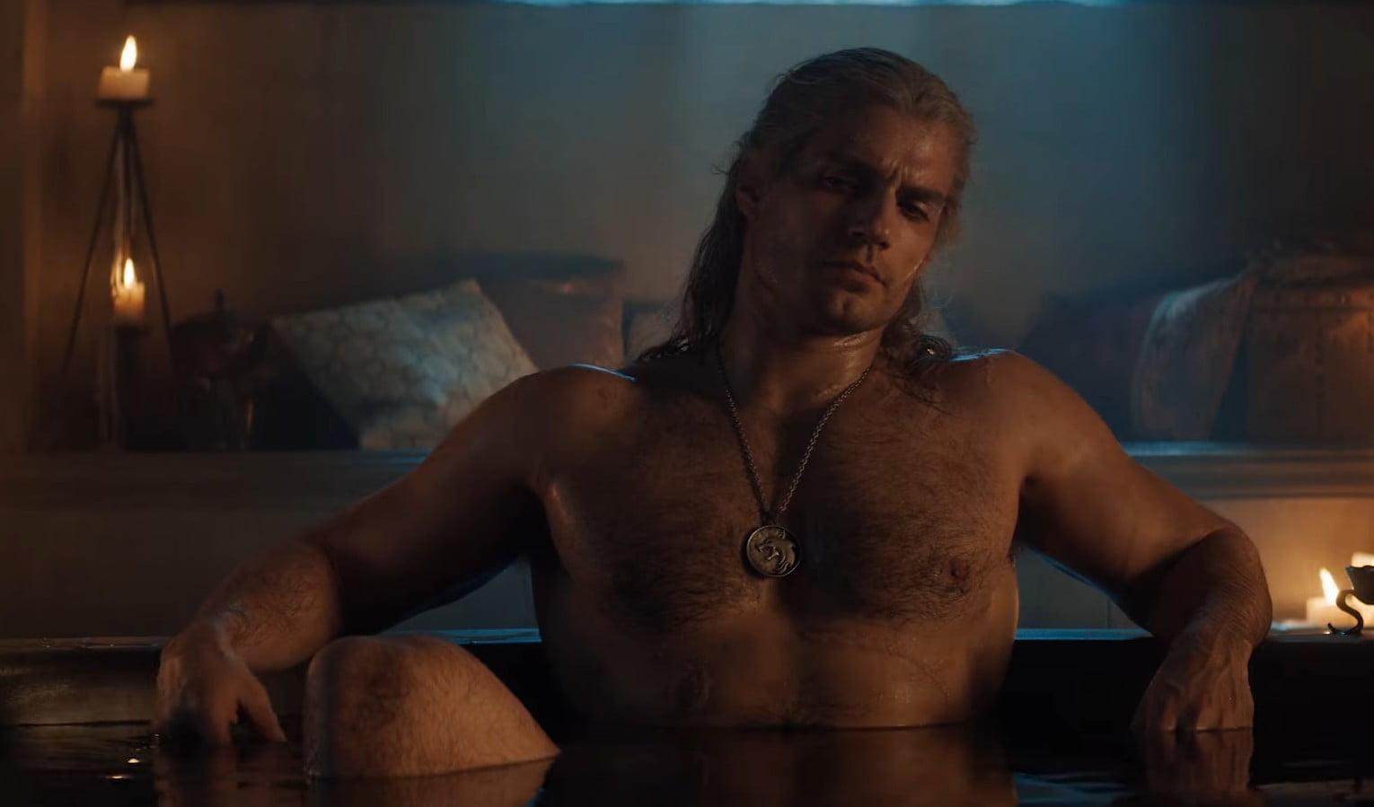 wiedźmin geralt cavill nago scena kąpieli