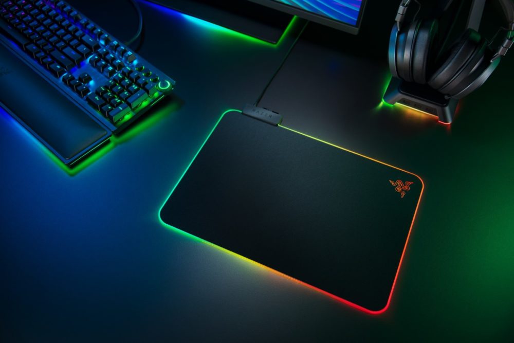 Zdjęcie okładkowe wpisu: Razer przedstawia Firefly V2 – podkładka z podświetleniem RGB powraca w jeszcze jaśniejszej formie