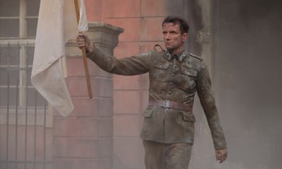 Zdjęcie okładkowe wpisu: Wydobyć z siebie unikalność w przeżywaniu. Wywiad z Tomaszem Kotem, premiera Świata w ogniu