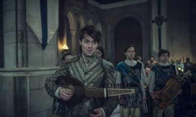 Zdjęcie okładkowe wpisu: Jaskier z nową fryzurą. Pierwsze zdjęcie barda z 2. sezonu Wiedźmina | WitcherCon