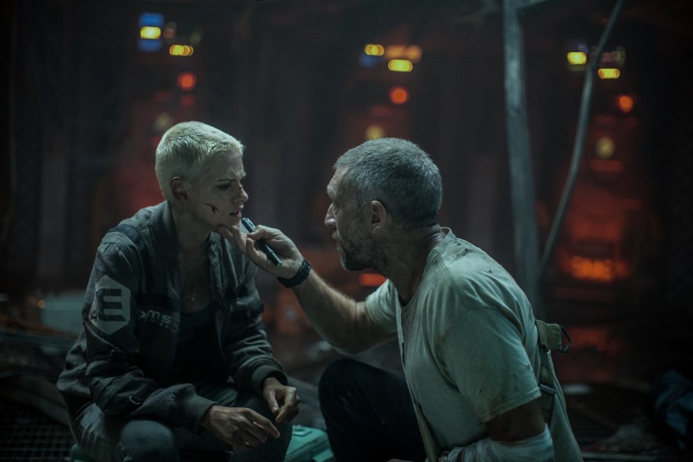 Zdjęcie okładkowe wpisu: Głębia strachu – recenzja kandydata na najgorszy thriller roku!