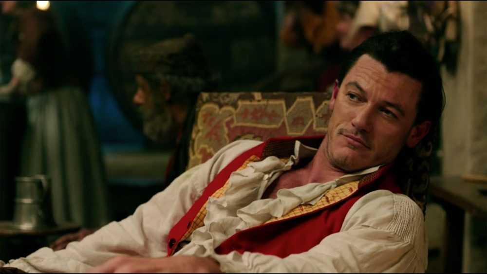 Zdjęcie okładkowe wpisu: Luke Evans powróci jako Gaston w serialowym prequelu/spin-offie Pięknej i Bestii!