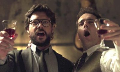 Zdjęcie okładkowe wpisu: Dom z papieru – Berlin śpiewa 'Ti Amo’! Zobacz wersje Karaoke