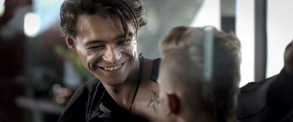 Zdjęcie okładkowe wpisu: Żużel – młodzieńcza miłość i wielka rywalizacja w zwiastunie filmu