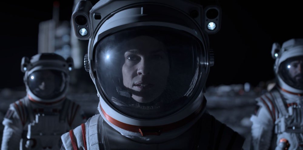 Zdjęcie okładkowe wpisu: Rozłąka – zwiastun serialu Netfliksa z Hilary Swank!