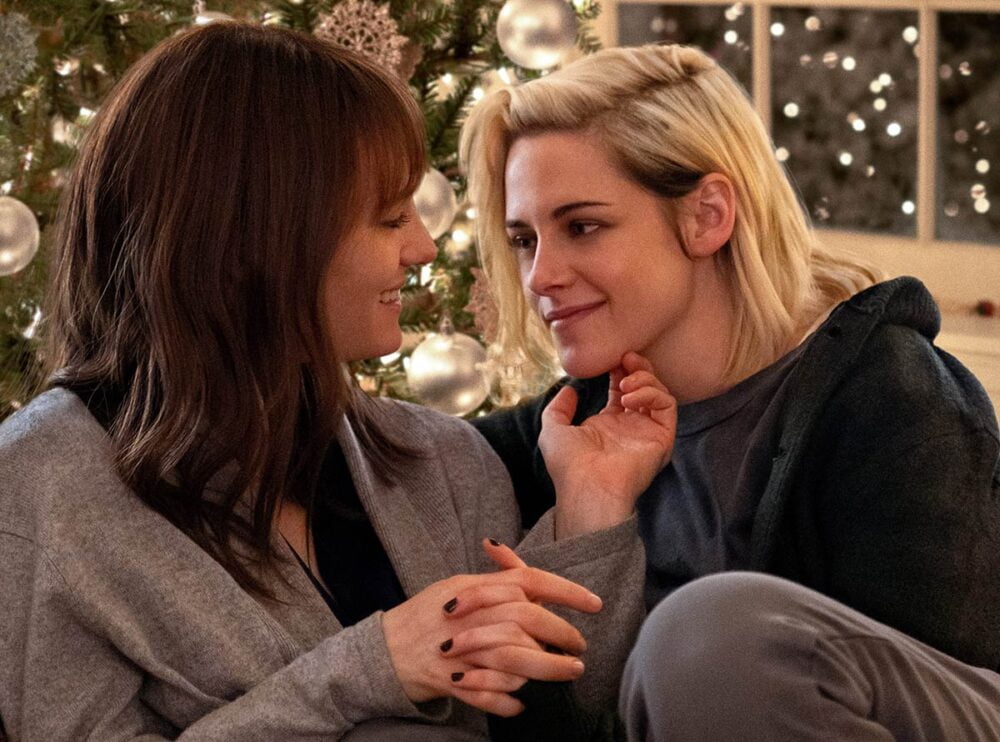 Zdjęcie okładkowe wpisu: Happiest Season – coming out w świątecznej komedii z Kristen Stewart