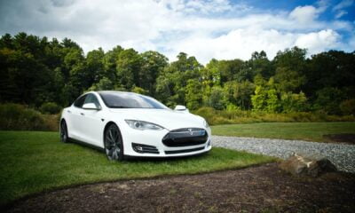 Zdjęcie okładkowe wpisu: Tesla tworzy nowy system do gry w swoich pojazdach!