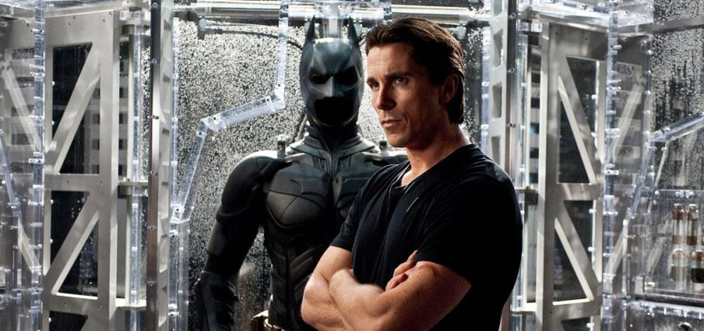 Zdjęcie okładkowe wpisu: Christian Bale na nowym zdjęciu gotyckiego thrillera The Pale Blue Eyes!