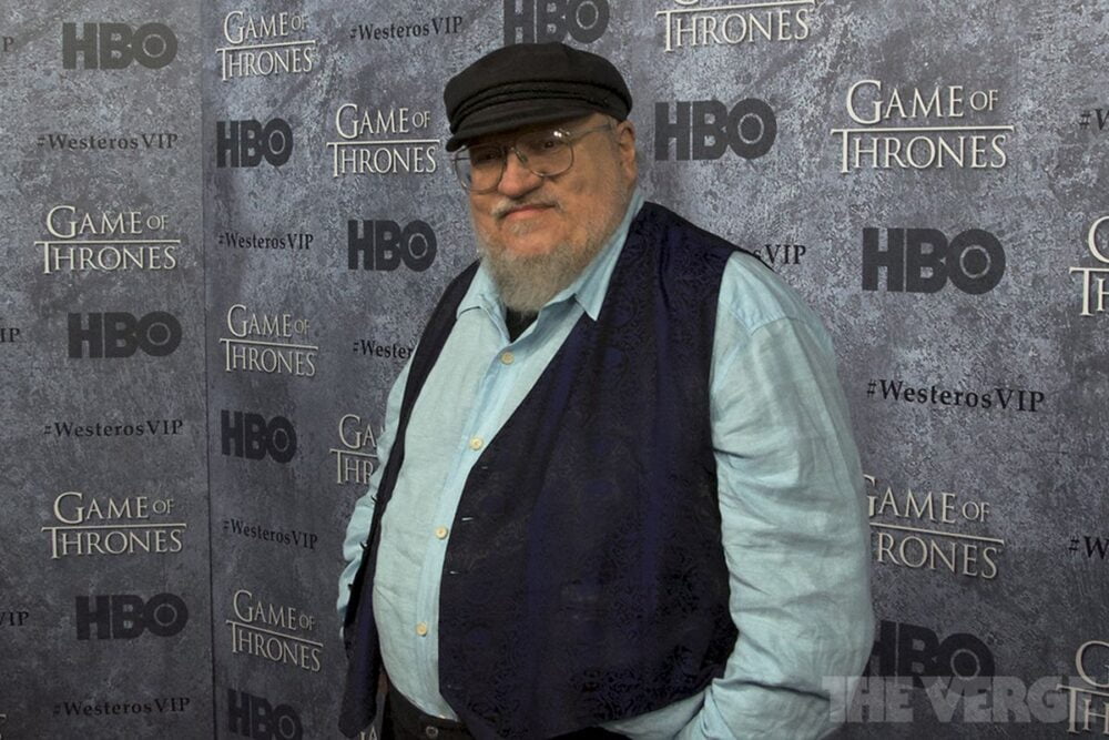 Zdjęcie okładkowe wpisu: George R.R. Martin podpisuje pięcioletnią umowę z HBO na 6. seriali!