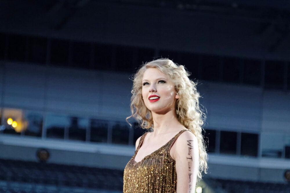 Zdjęcie okładkowe wpisu: Ginny & Georgia – oburzona Taylor Swift komentuje żart z serialu