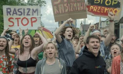 Zdjęcie okładkowe wpisu: Kryptonim Polska. Zdjęcia z komedii o prawicowym Romeo i lewicowej Julii