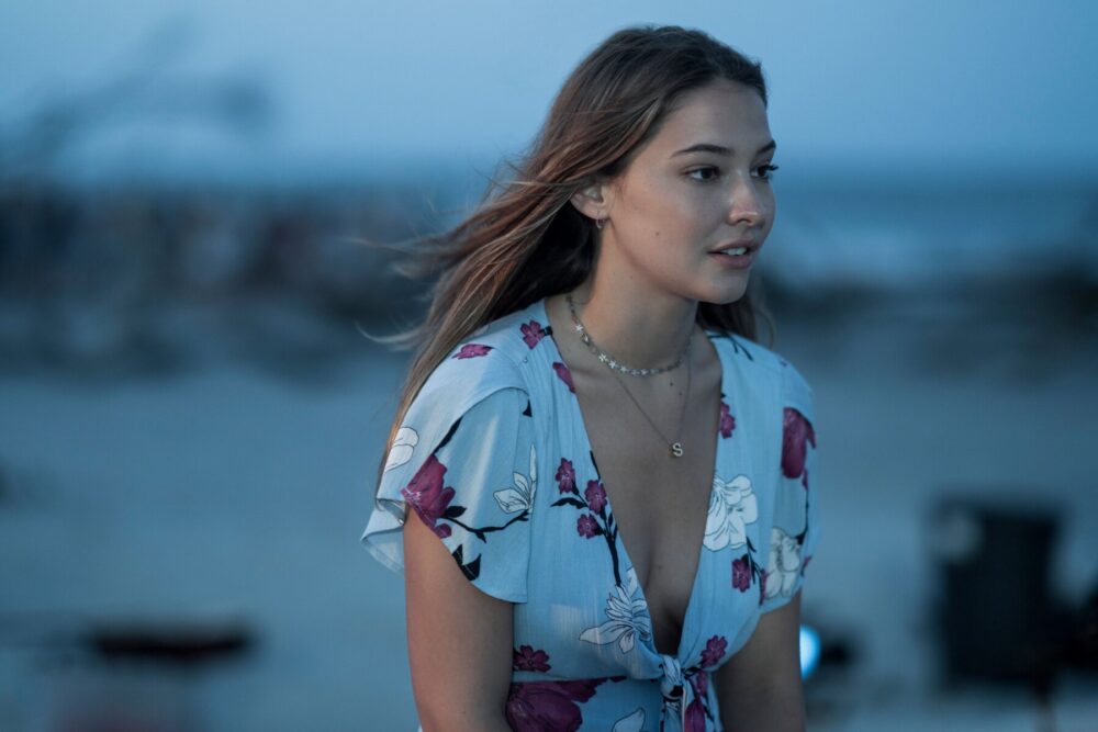 Zdjęcie okładkowe wpisu: Na noże 2 -Madelyn Cline dołącza do obsady filmu!