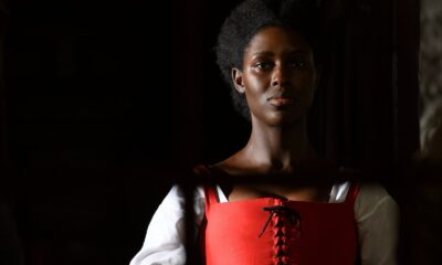 Zdjęcie okładkowe wpisu: Z ciepłego łoża pod zimną stal miecza. Kontrowersyjny serial o Annie Boleyn w CANAL+