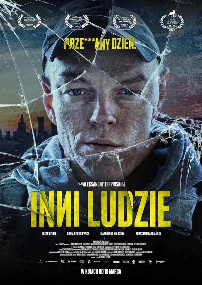 Inni ludzie – recenzja filmu. Jakie życie taki rap