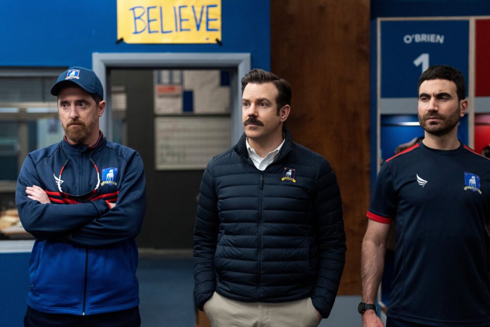Zdjęcie okładkowe wpisu: Ted Lasso – recenzja drugiego sezonu komedii Apple TV+. Hit tegorocznych nagród Emmy
