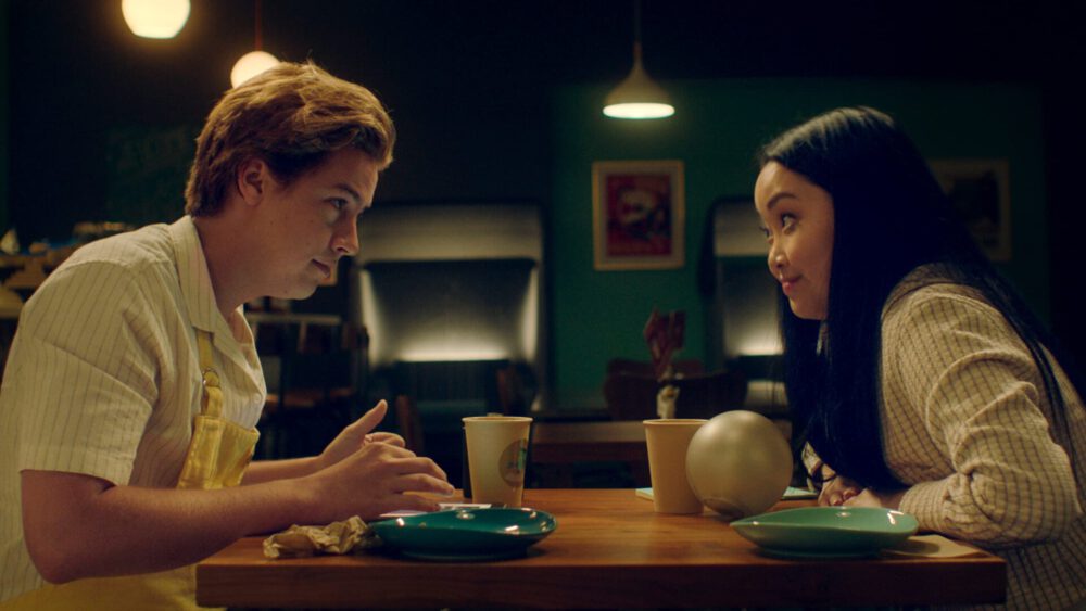 Zdjęcie okładkowe wpisu: Moonshot  – zwiastun filmu od HBO Max! Cole Sprouse i Lana Condor lecą na Marsa