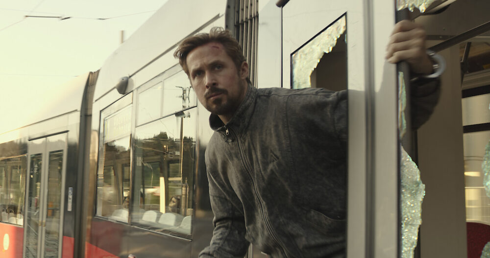 Zdjęcie okładkowe wpisu: The Gray Man – Ryan Gosling i Chris Evans na nowych zdjęciach z filmu Netflixa!
