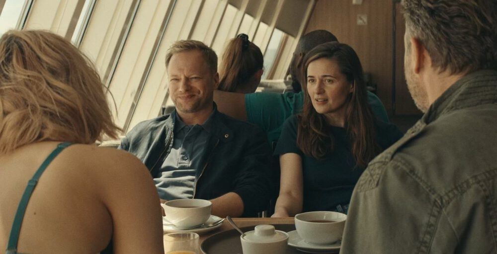 Zdjęcie okładkowe wpisu: Fucking Bornholm – nowy zwiastun filmu o tragikomicznej polskiej majówce!