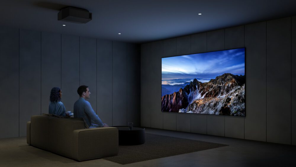 Zdjęcie okładkowe wpisu: Sony wprowadza nowe, najbardziej kompaktowe na świecie projektory laserowe SXRD o natywnej rozdzielczości 4K