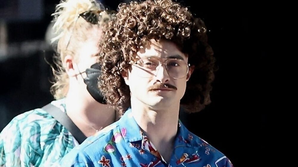 Zdjęcie okładkowe wpisu: Weird: The Al Yankovic Story z oficjalnym plaktem! Kiedy premiera?