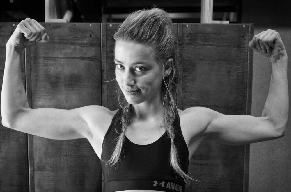 Zdjęcie okładkowe wpisu: Amber Heard, Henry Cavill i inni na zdjęciach z treningów do Ligi Sprawiedliwości!