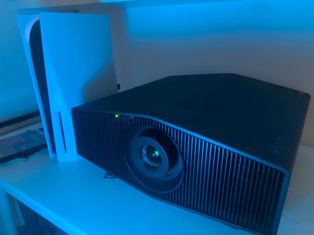 Zdjęcie okładkowe wpisu: Recenzja projektora Sony VPL-XW5000ES – nadchodzi nowe, lepsze