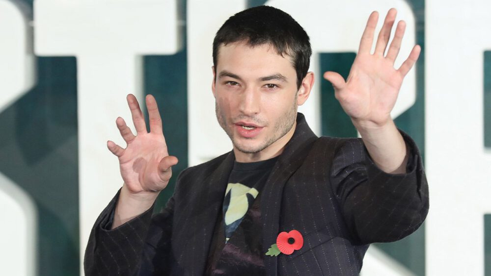 Zdjęcie okładkowe wpisu: Ezra Miller po raz pierwszy wypowiedział się na temat ostatnich kontrowersji!