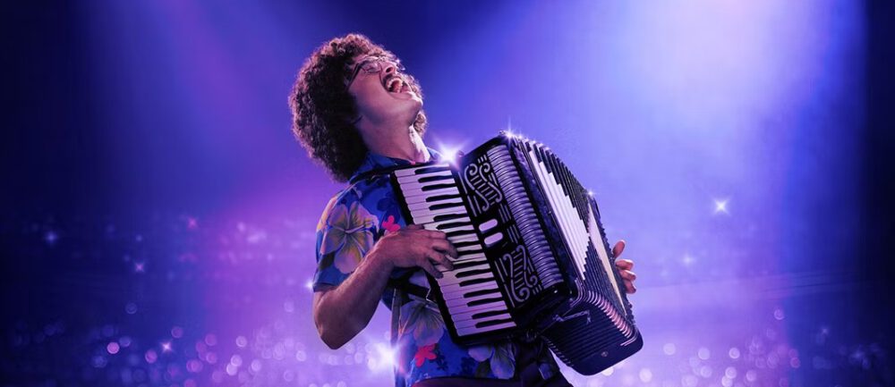 Zdjęcie okładkowe wpisu: Czy to Dawid Podsiadło? Nie, to Daniel Radcliffe jako Weird Al Yankovic w zwiastunie!