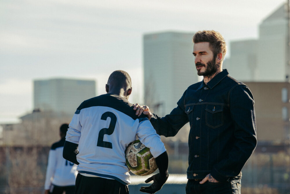 Zdjęcie okładkowe wpisu: David Beckham wita się z Disney+!