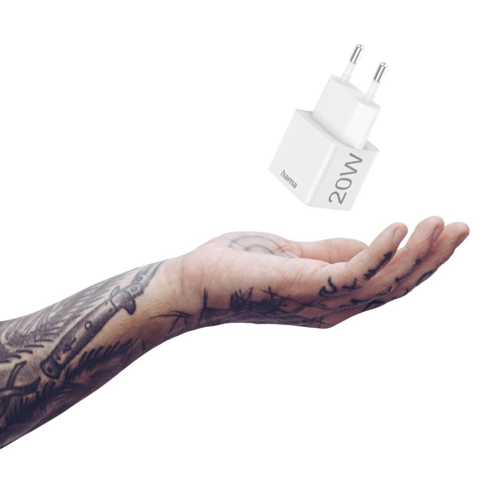 Zdjęcie okładkowe wpisu: Szybkie uderzenie energii! Do oferty marki Hama dołączyły ładowarki mini o mocy 20 i 25 W