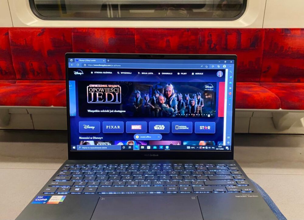 Zdjęcie okładkowe wpisu: Kinowe emocje zawsze pod ręką. Sprawdzamy laptopy z najlepszymi ekranami do oglądania filmów i seriali!