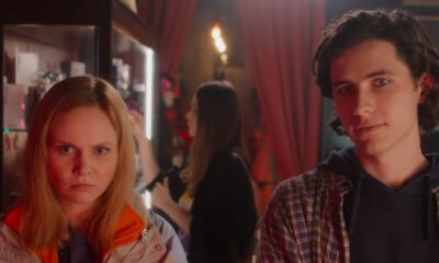 Zdjęcie okładkowe wpisu: „Mamy kontakt z ludźmi, dla których serial stanowił inspirację do zmian” – rozmawiamy z gwiazdami Sexify, Janem Wieteską i Aleksandrą Skrabą