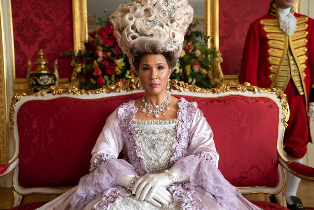 Zdjęcie okładkowe wpisu: Queen Charlotte, bohaterka prequela Bridgertonów, na pierwszym zdjeciu